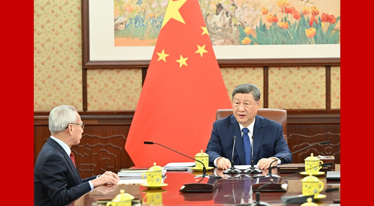 习近平听取岑浩辉述职报告